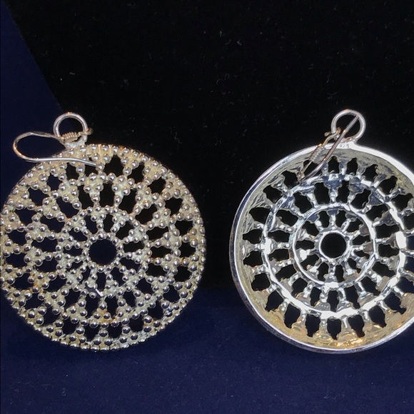 Sharp earrings must have - Picture 3 of 4